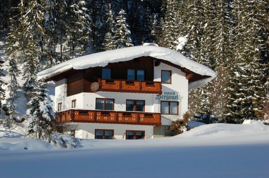 Haus Bergquell Apartamento Ramsau am Dachstein Exterior foto