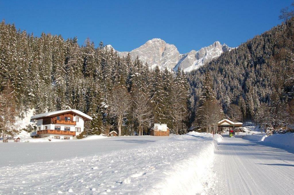 Haus Bergquell Apartamento Ramsau am Dachstein Exterior foto